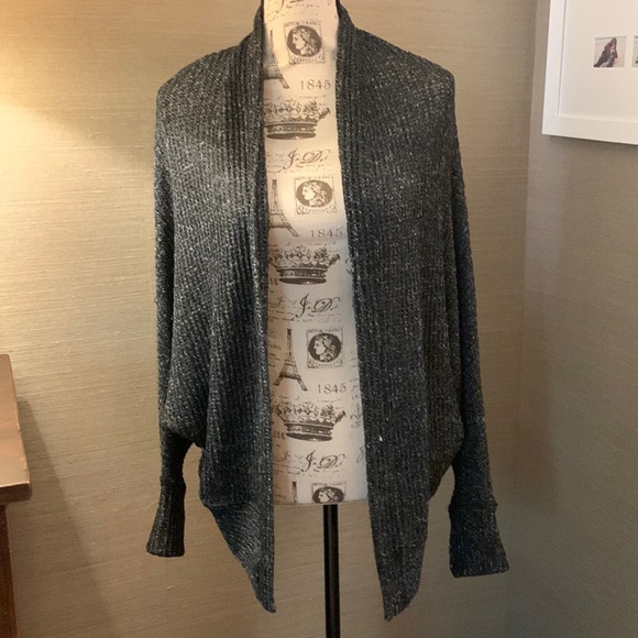 š§„Veronica M Sweater, Gray, Size: M/Lš§„ - Picture 2 of 12